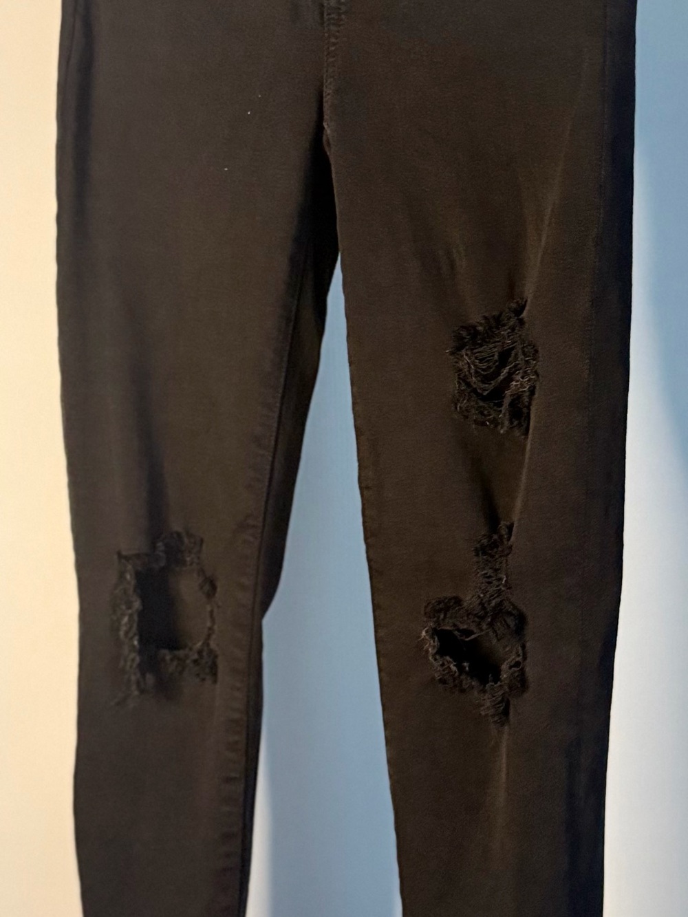 American Eagle Outfitters Black Ripped Skinny Jeans